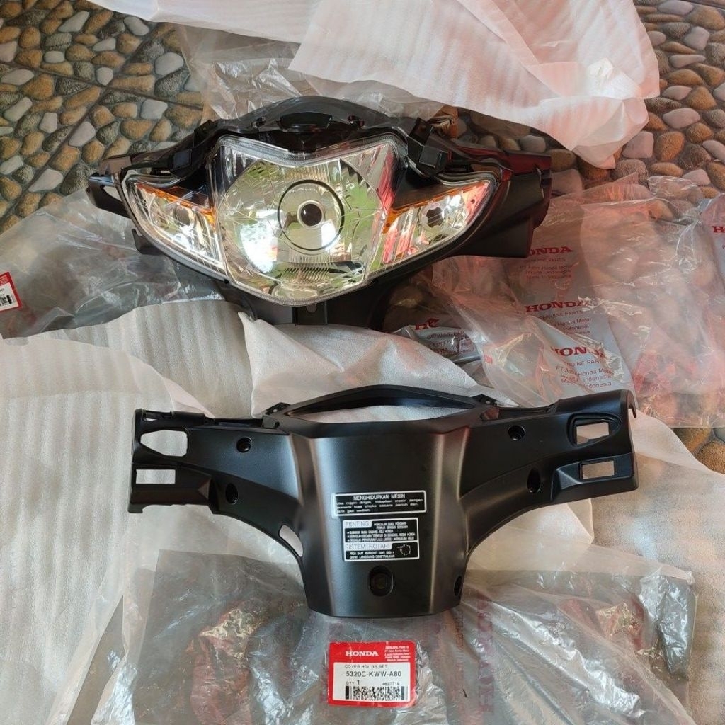 BATOK KEPALA TOTOK LAMPU DEPAN COVER FRONT HANDLE SET HONDA REVO FIT REVO R 110 NEw 5320C-KWW-A80 LE