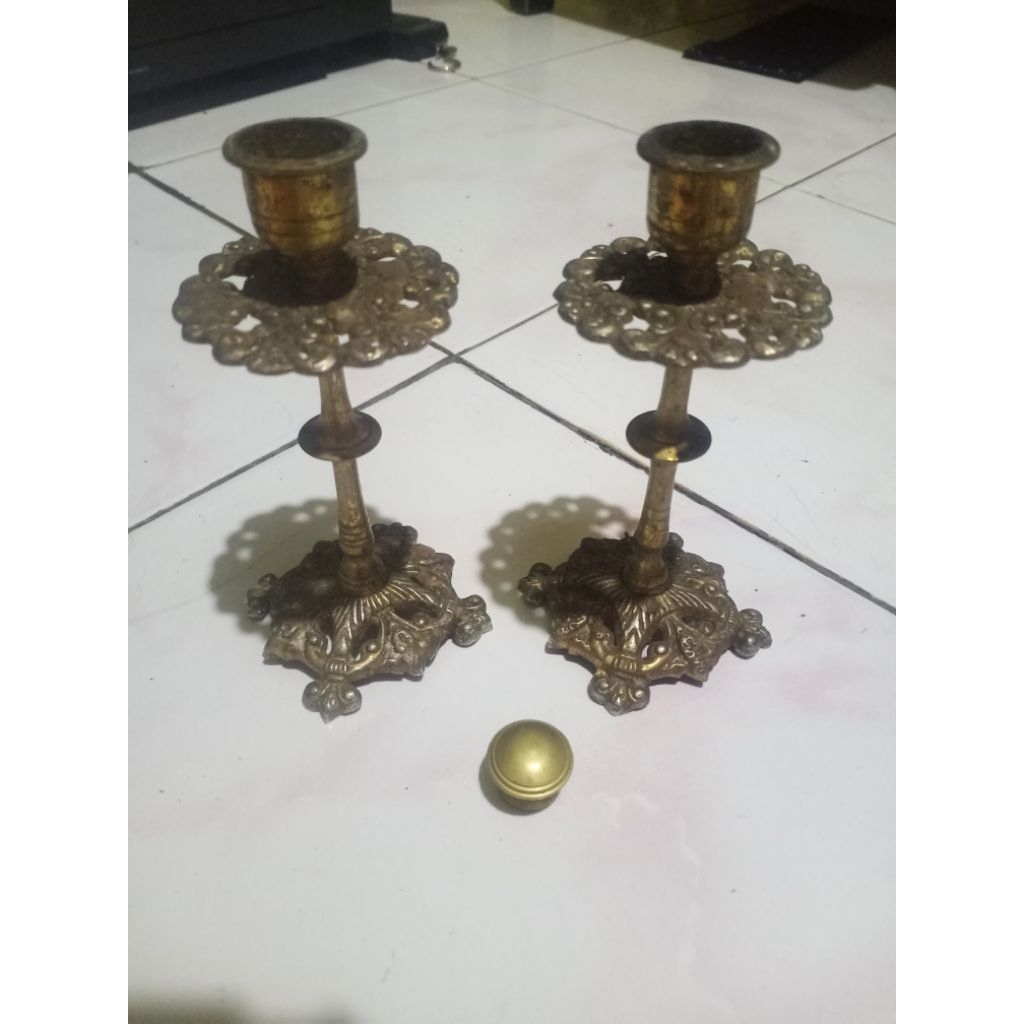 tempat lilin jadul,kuno full kuningan,