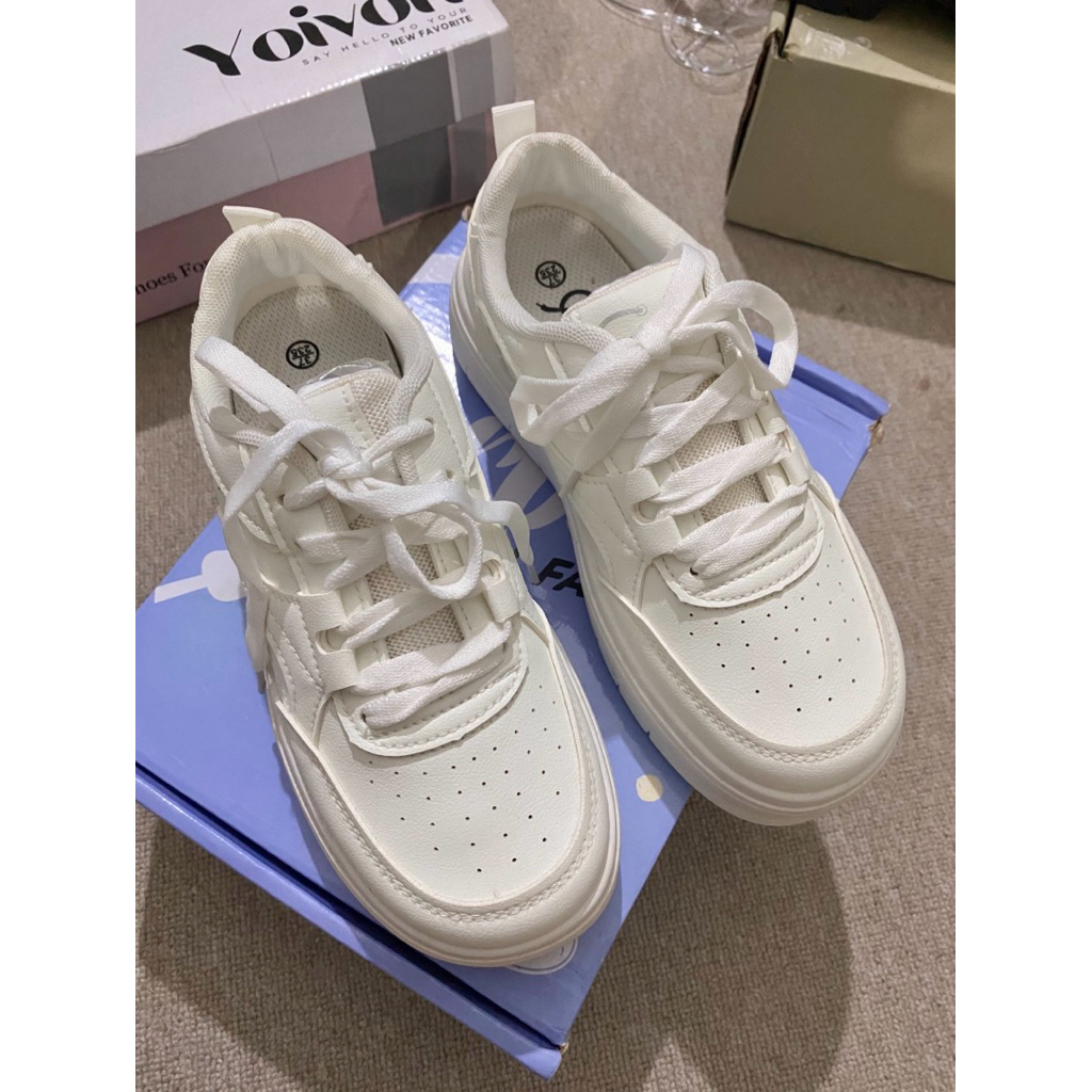 Sepatu Sneakers Wanita - Corolla (Baca Deskripsi)