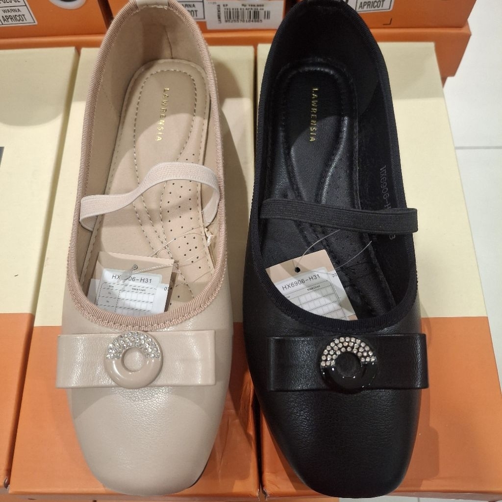 SEPATU FLAT LAWRENSIA