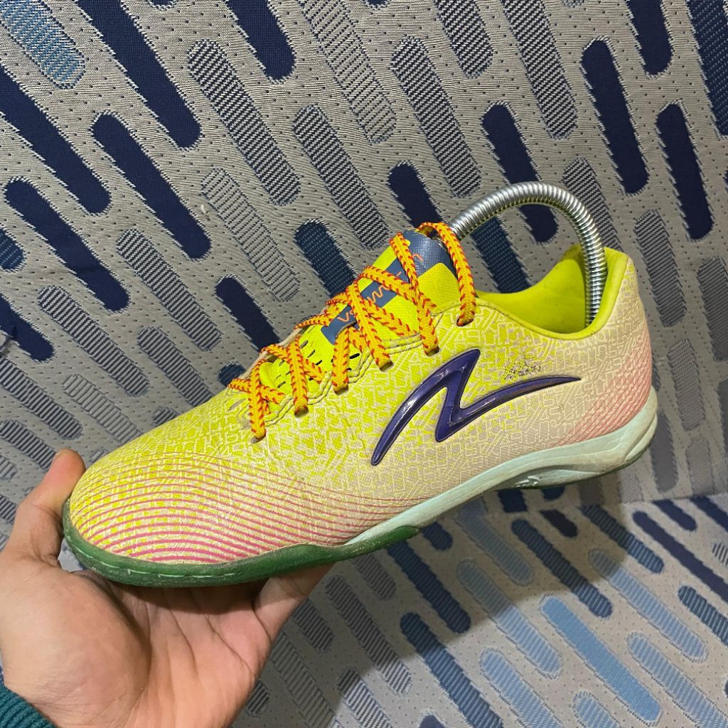 Sepatu Futsal Second Specs ls Omega Size 38