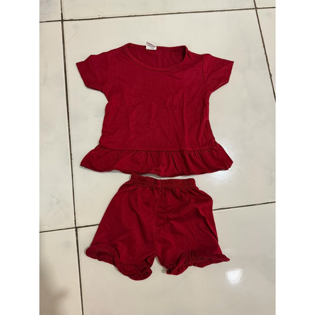 Setelan pendek ruffle Bayi Perempuan owlet preloved baju bayi maroon merah red rok skirt bayi pendek