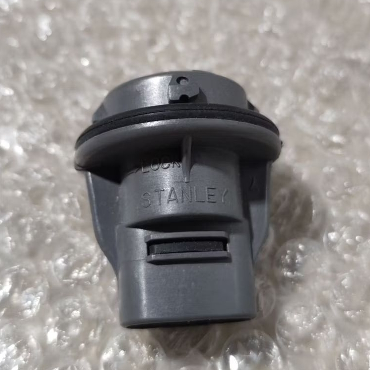 Soket Fitting Lampu Sen Sein Depan Suzuki Carry Futura Original