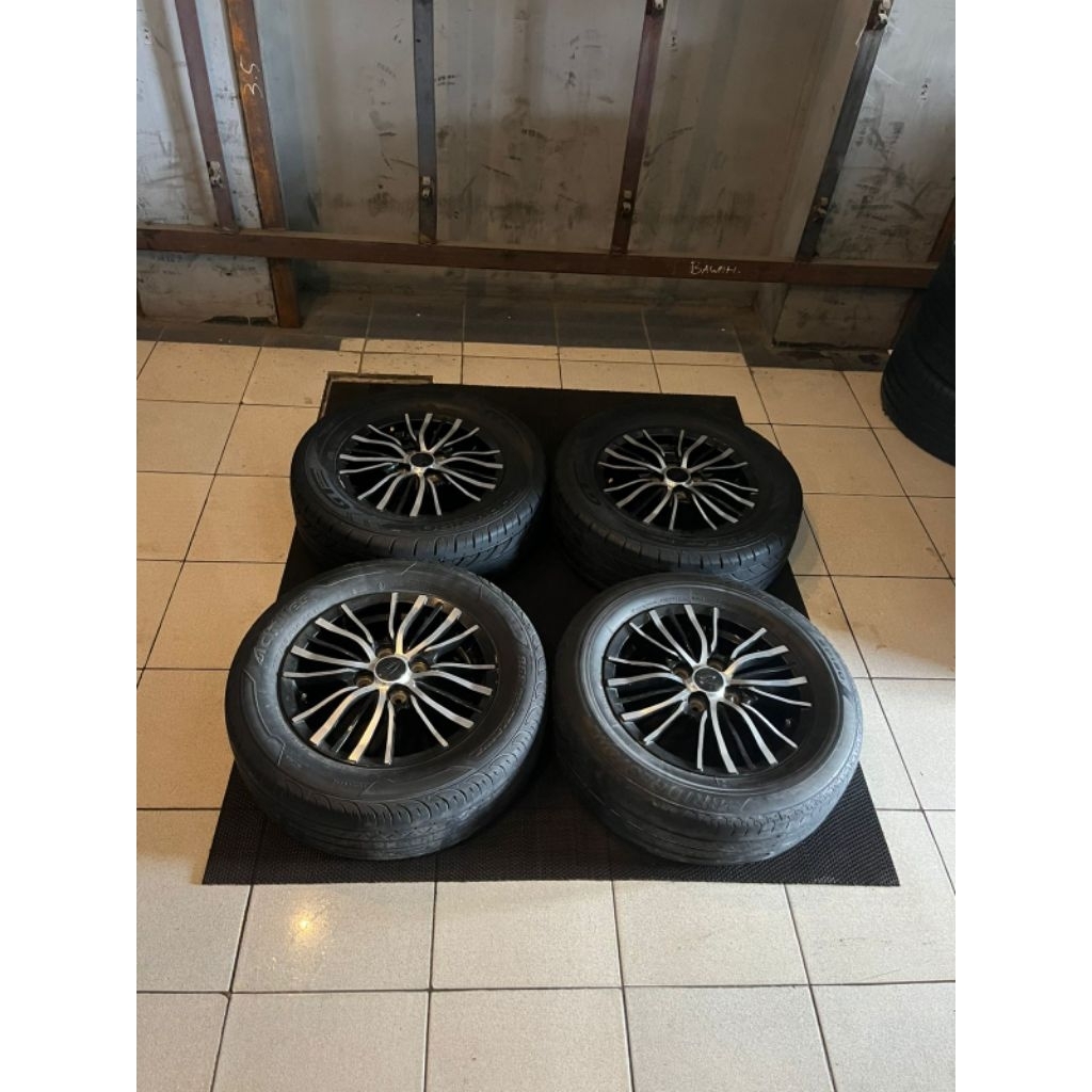OEM DAIHATSU SIGRA DELUXE R14  tanpa ban