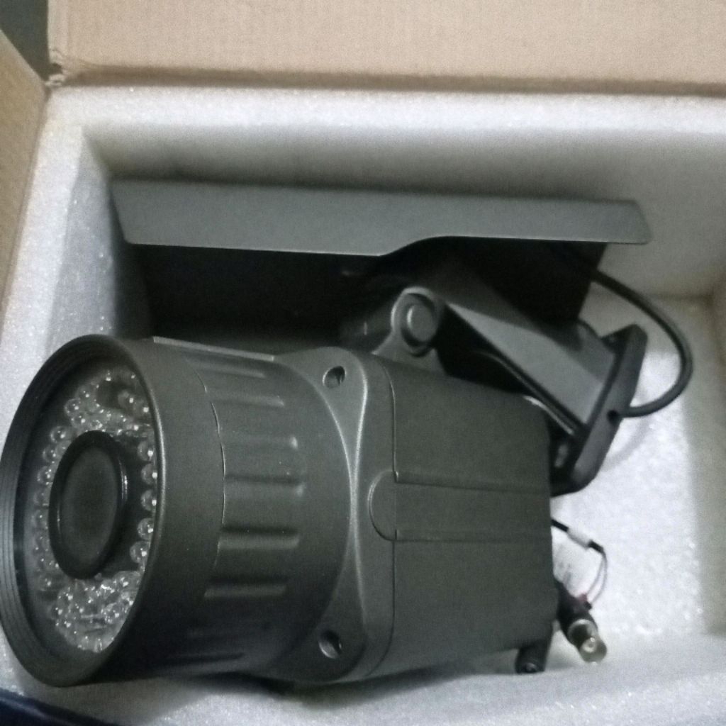 ANYVISION Camera LIE90XSHE CCD SONY EFIO E-960H Auto Zoom 2.8-11mm System PAL Power DC12V/1000mA