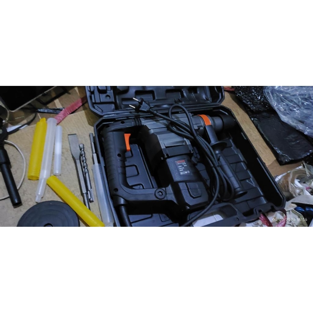 bor listrik bobok beton uchiha uc-04