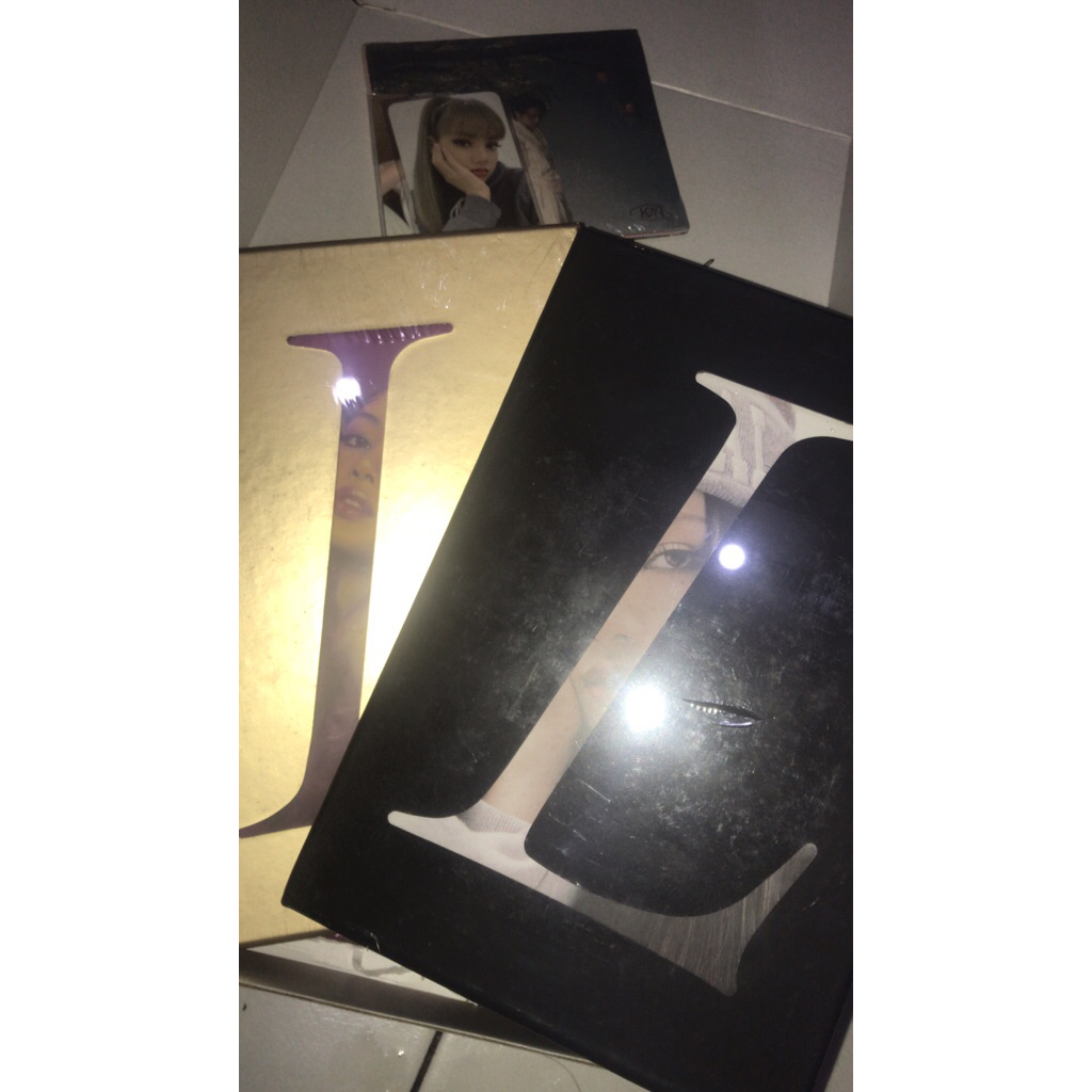 [SEALED] SALE TAKE ALL Album Lalisa black and Album Lalisa Gold + 2 pc Free sealed mini album kai pe