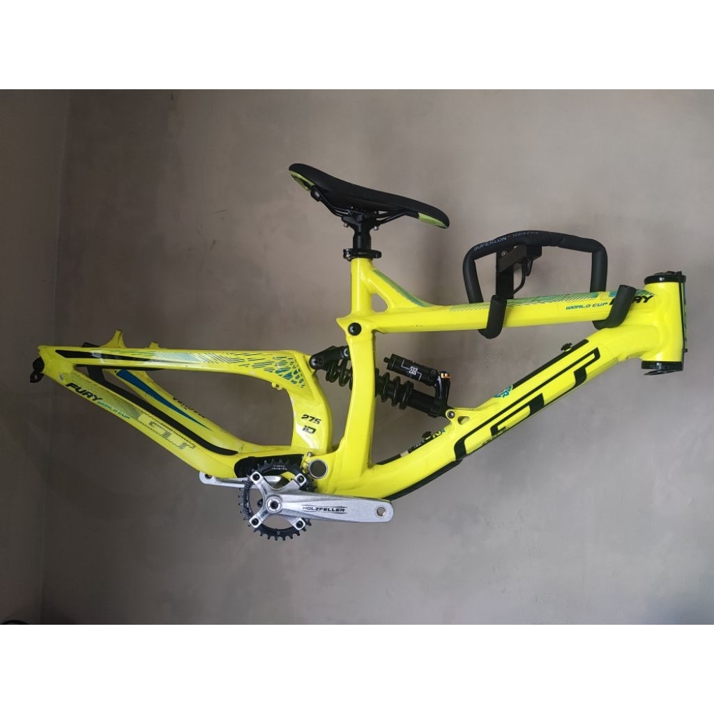 Frameset sepeda DH GT Fury world cup 27.5 size S lokal ,Rearshock Xfusion HLR ,Headset SixPack