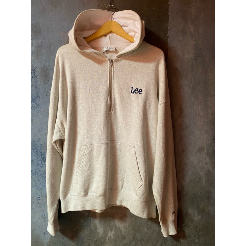 hoodie Lee