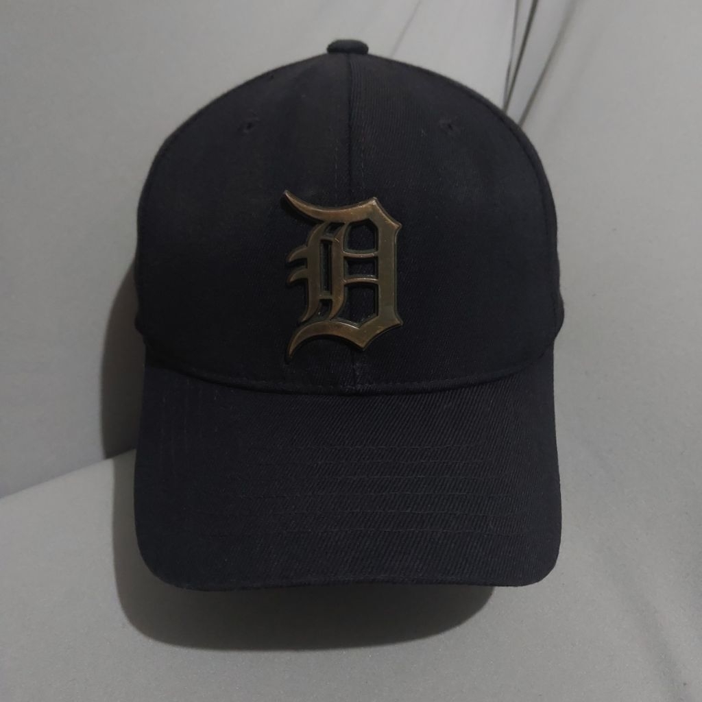 Topi MLB Tigers Logo Besi