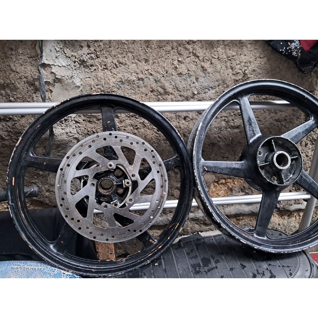 Velg vixion old lama bisa scorpio rx King dll dengan penyesuaian pelek racing palang original ori co