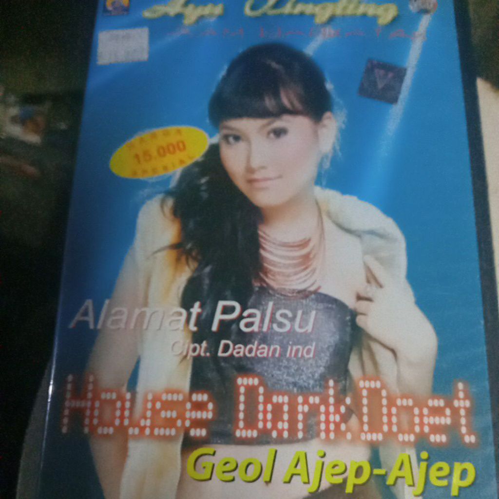 VCD AYU TING TING A915