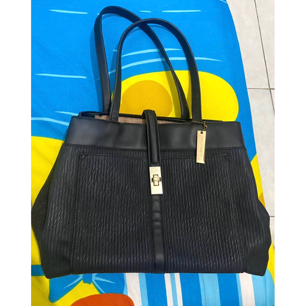 Preloved Elizabeth Tote Bag