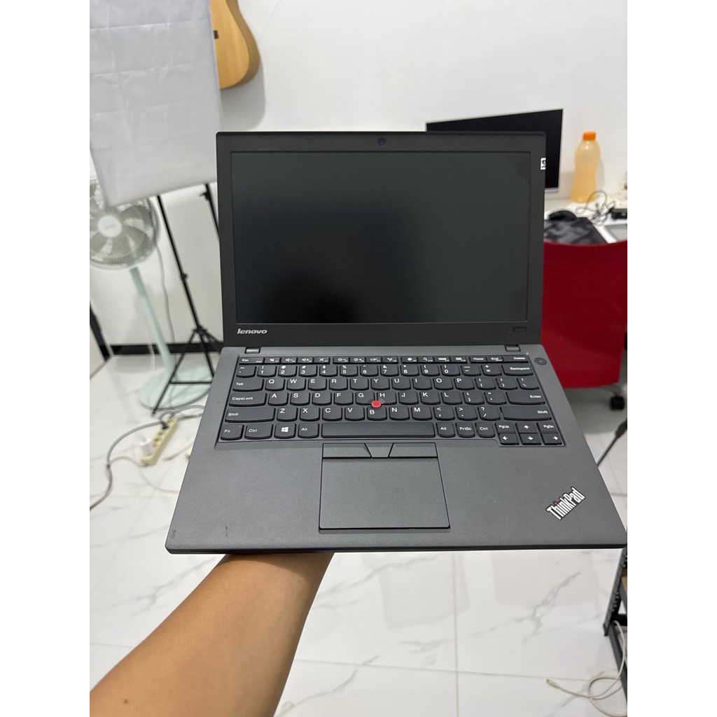 LENOVO THINKPAD X250 256GB RAM 8GB BERGARANSI