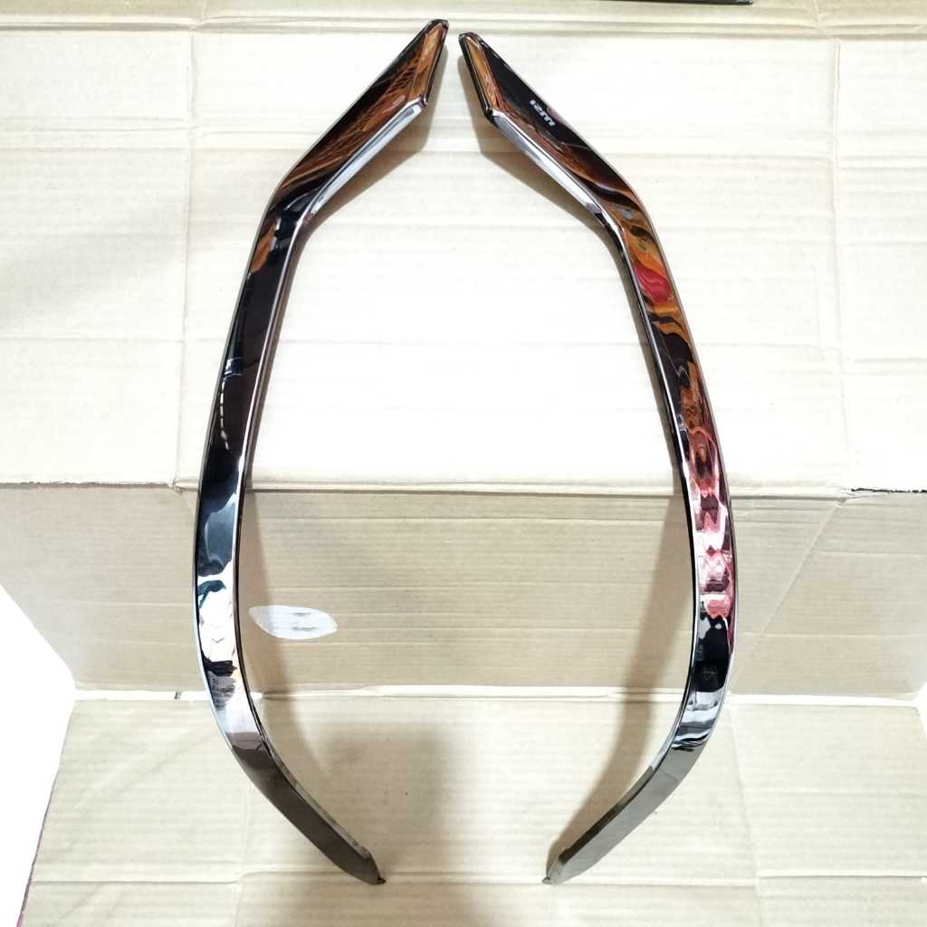 list bodykit innova reborn venturer facelift black chrome original harga satu set