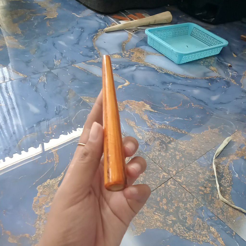 once pipa tulang paus