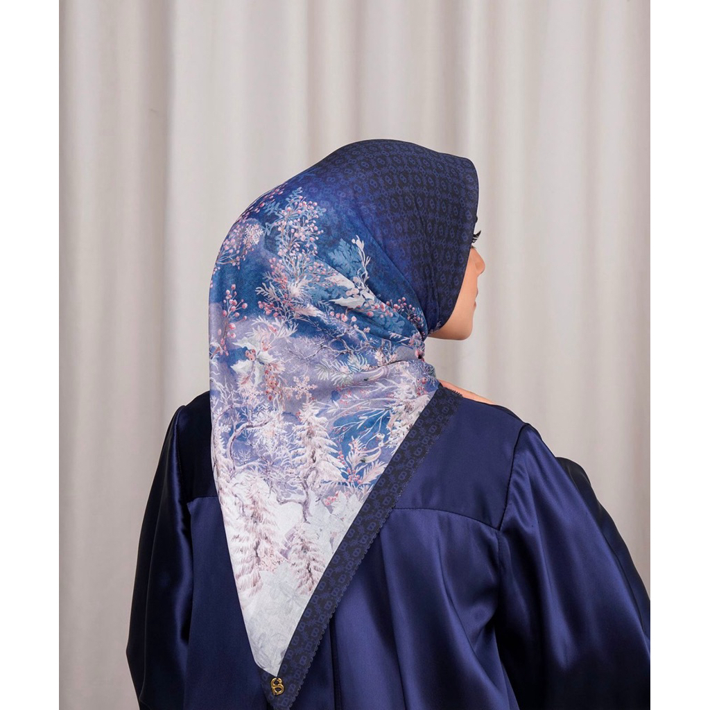 Holiday Buttonscarves