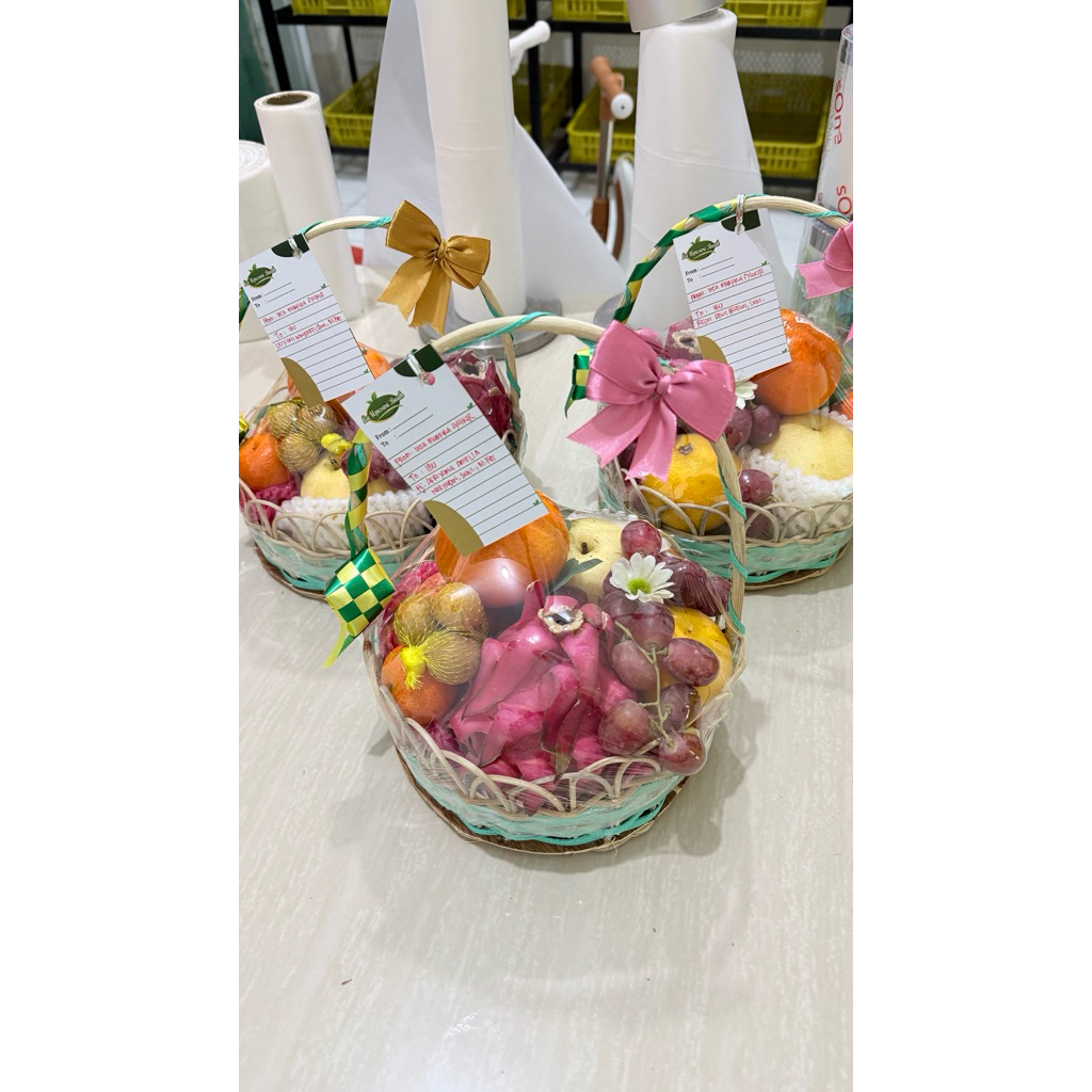 parcel buah keranjang kecil