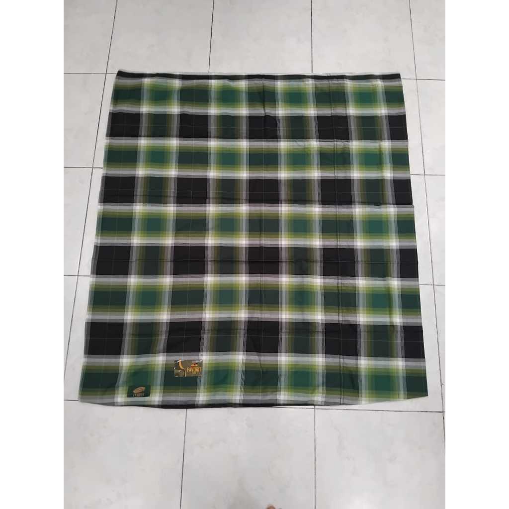 sarung atlas favorit 520,sarung motif kotak