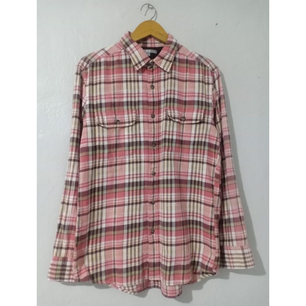 Kemeja Uniqlo Flanel Size L
