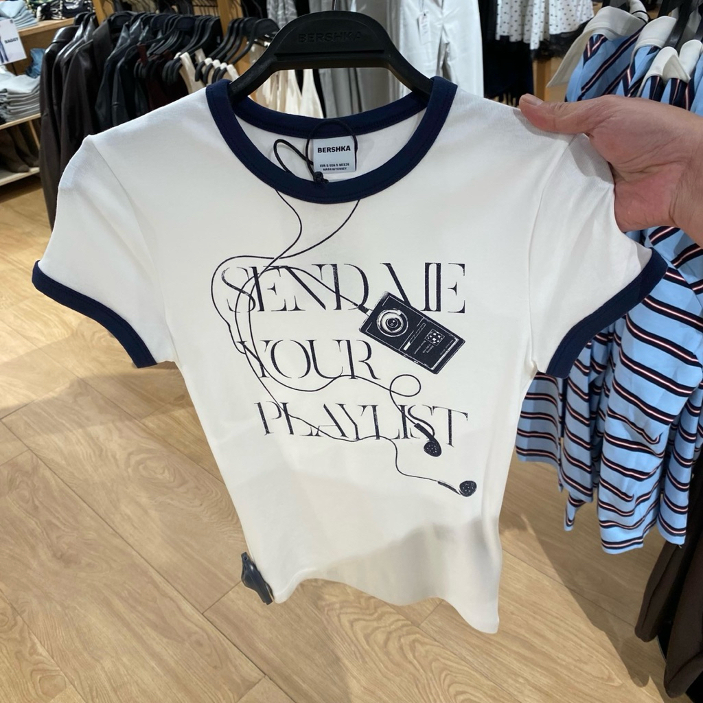 Jastip. Tshirt Crop Bershka (Women)