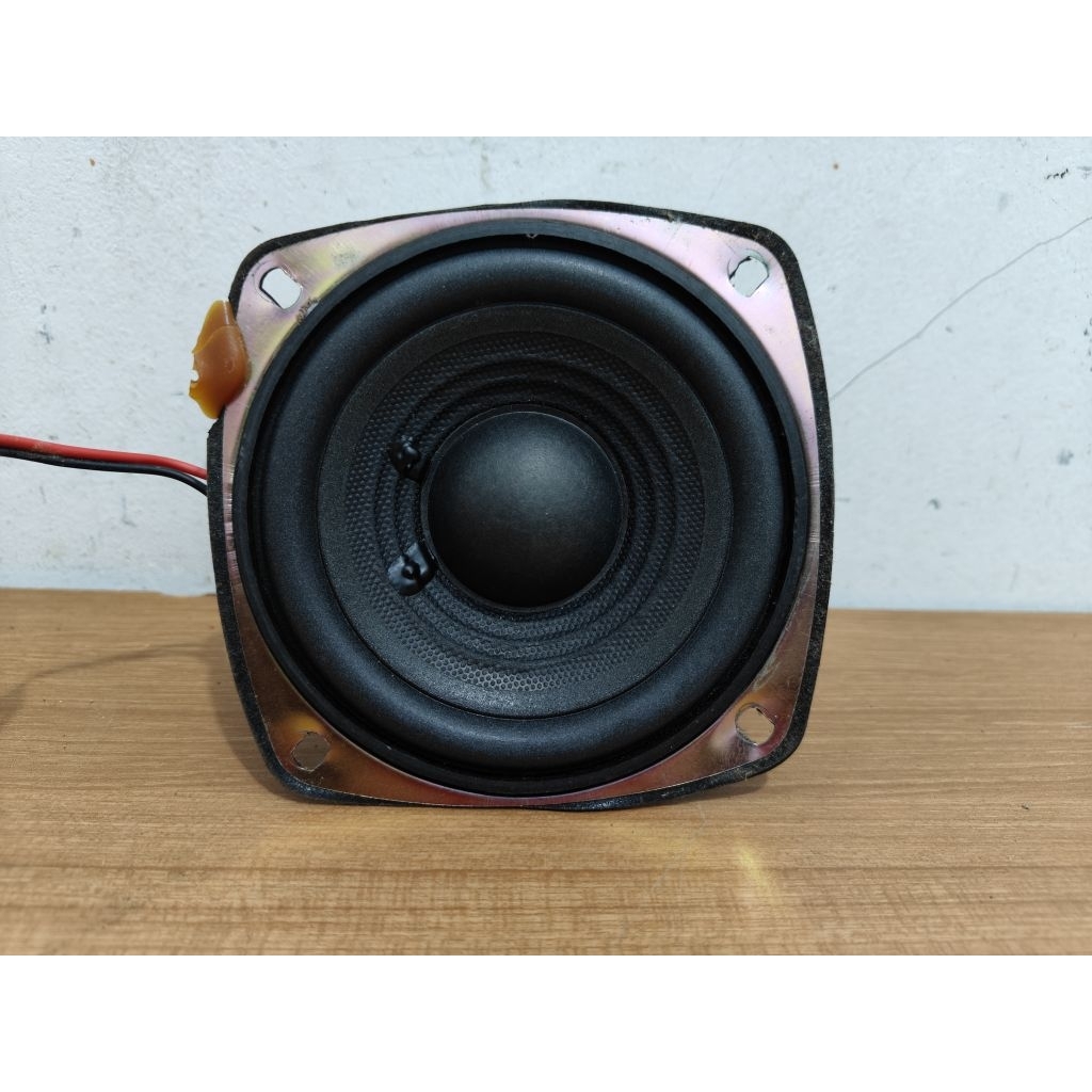 speaker subwoofer simbadda cst 5500