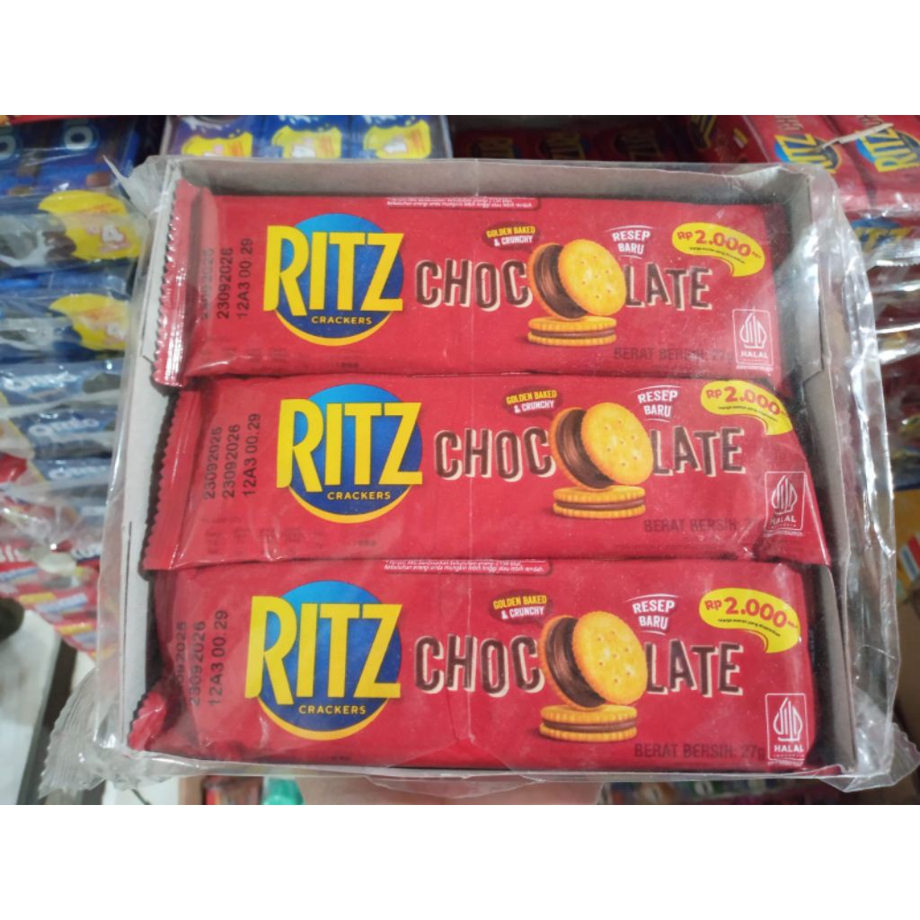 Biskuit Ritz Crackers Cheese Sandwich Snack Biskuit Renyah Keju Box Cemilan Enak