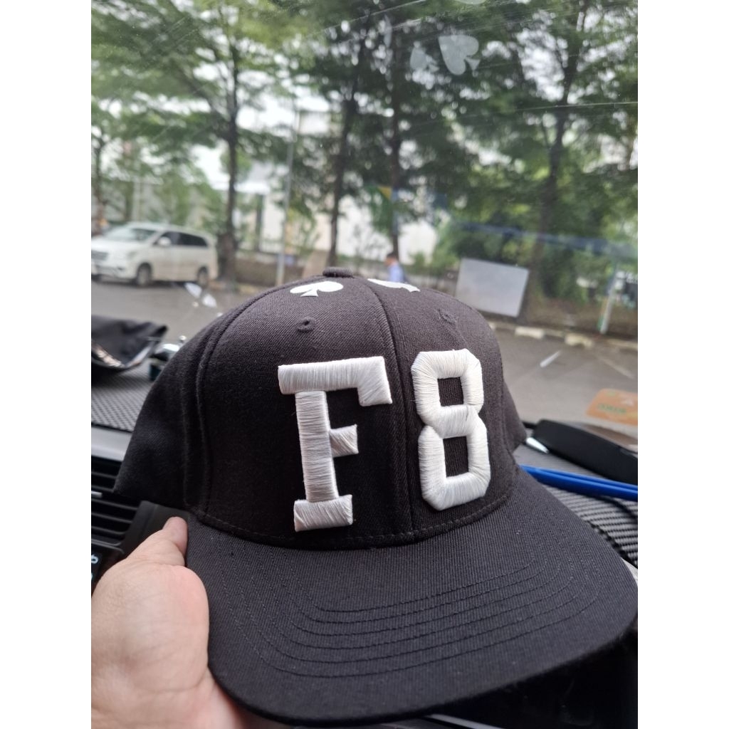 TOPI VINTAGE FELTICS F8 OSFM SETELAN