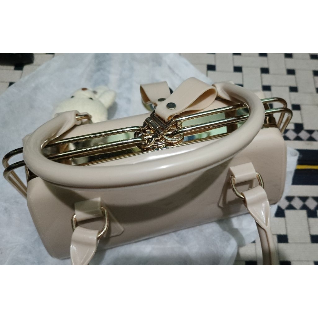 TAS WANITA WARNA CREAM