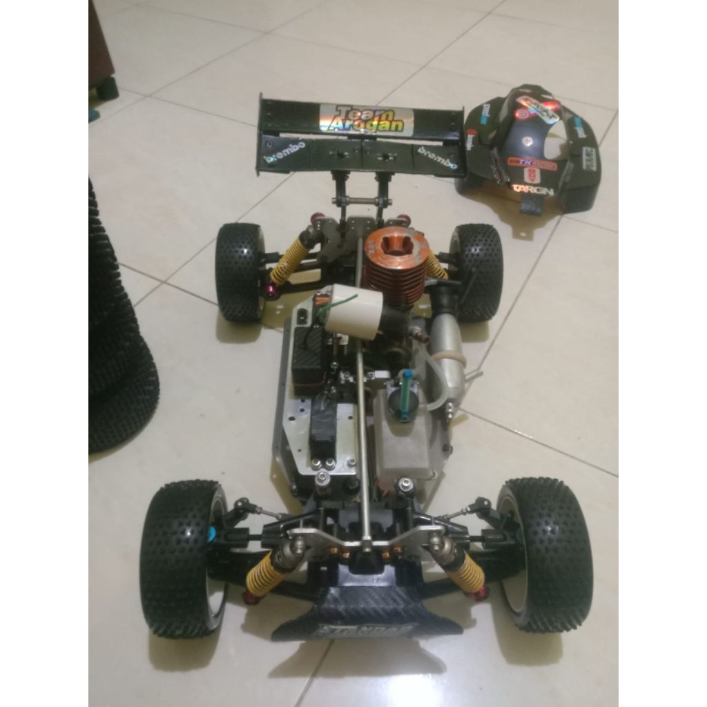 mobil remote rc engine nitro buggy 1/8 hobao pirate
