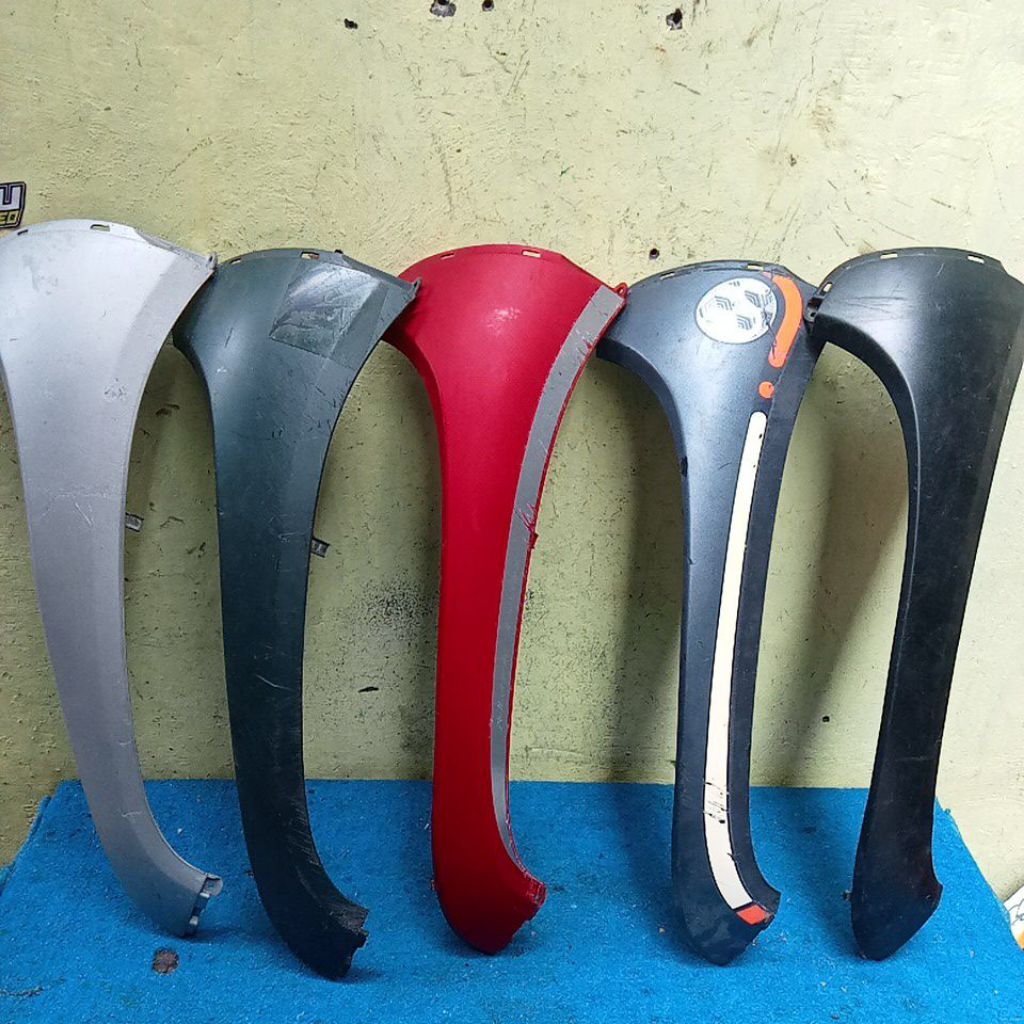 sayap samping kap body depan bagian kanan honda Scoopy new 2021 k2f original
