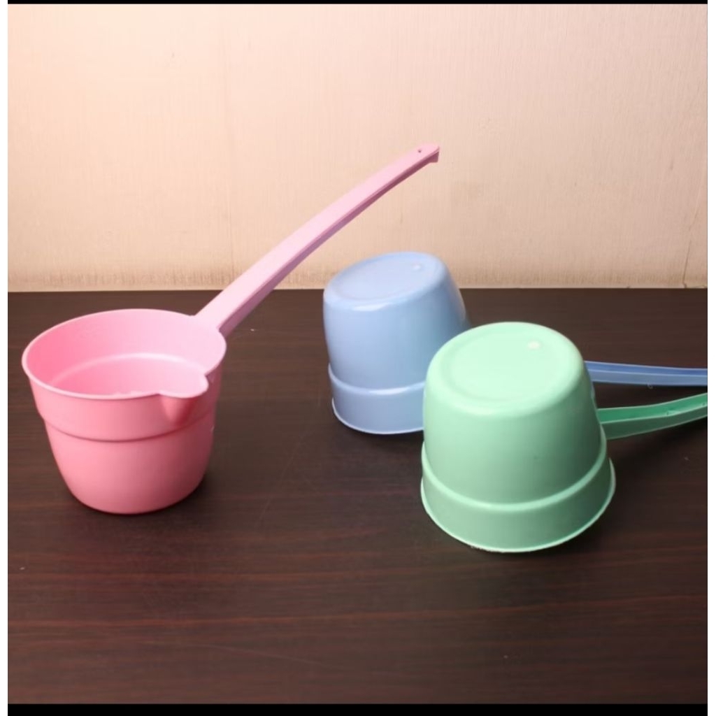 Gayung es plastik - Gayung gagang panjang - Gayung air - Gayung plastik