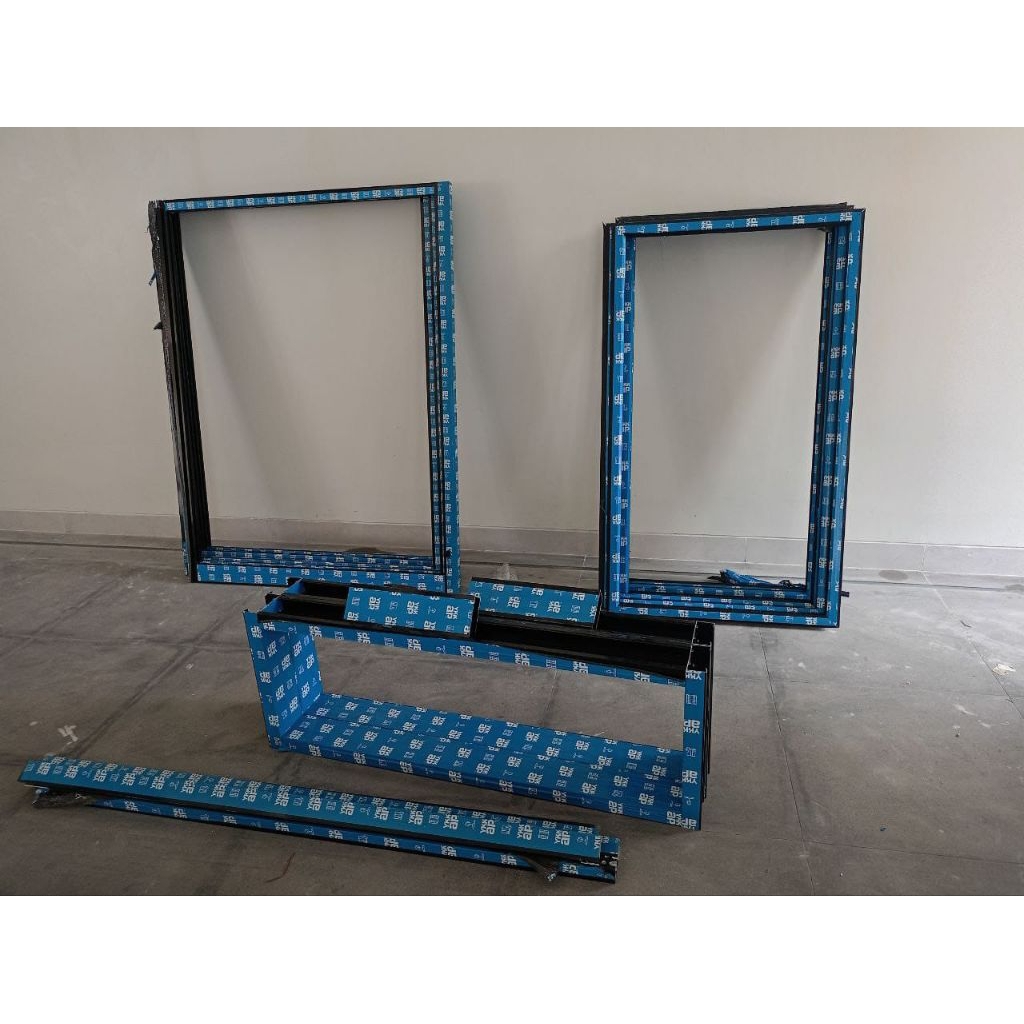 kusen pintu aluminium YKK