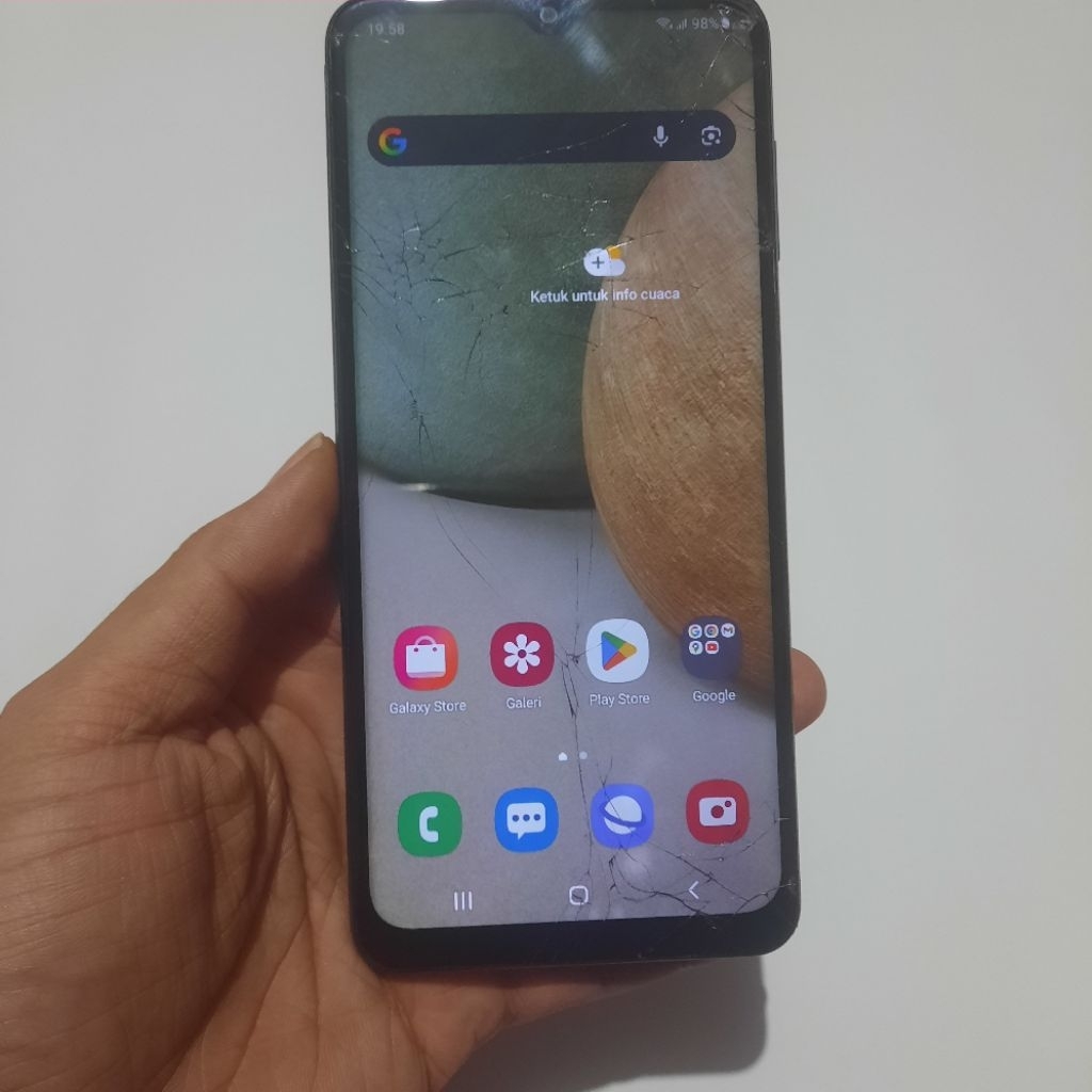 Samsung Galaxy A12 HP Minus