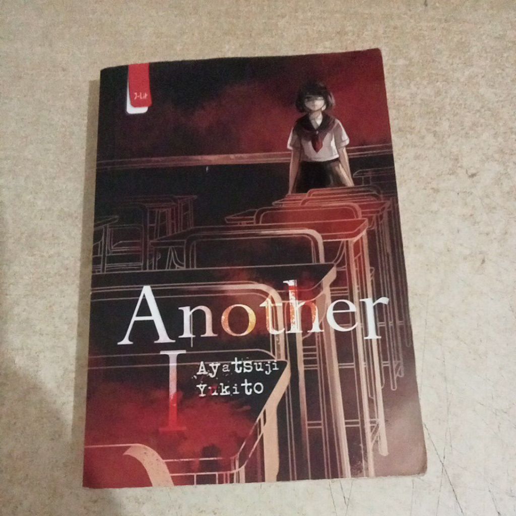 Novel Ayatsuji Yukito: Another I