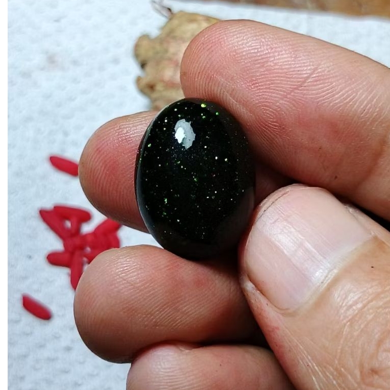 Batu cincin pasir intan warna hijau