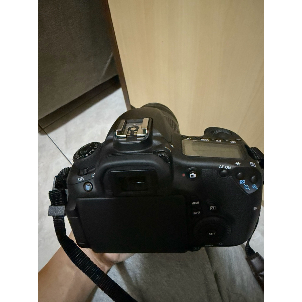 Kamera DSLR CANON D60