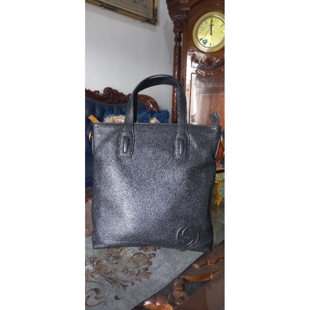 Tas gucci leather tote