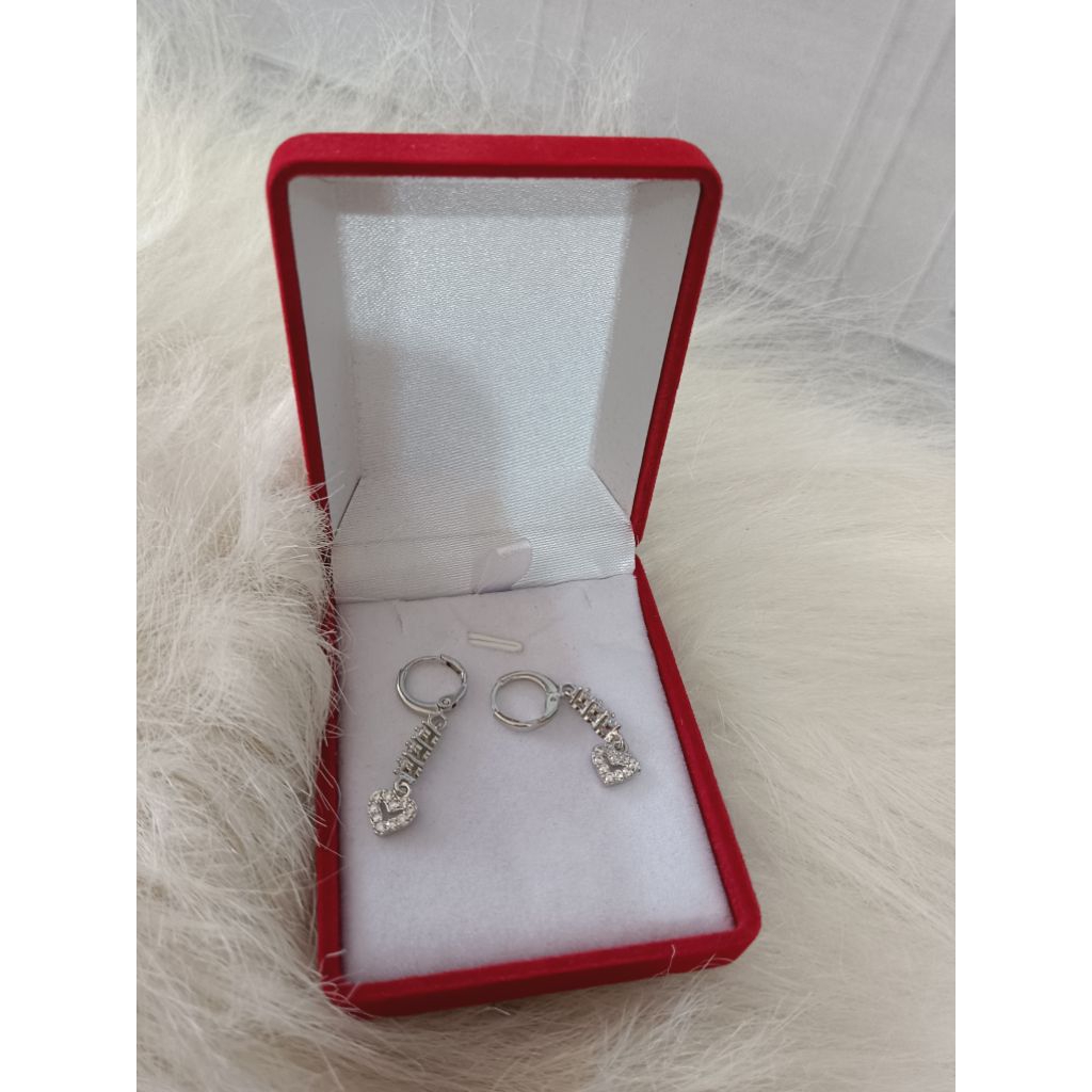 anting love titanium