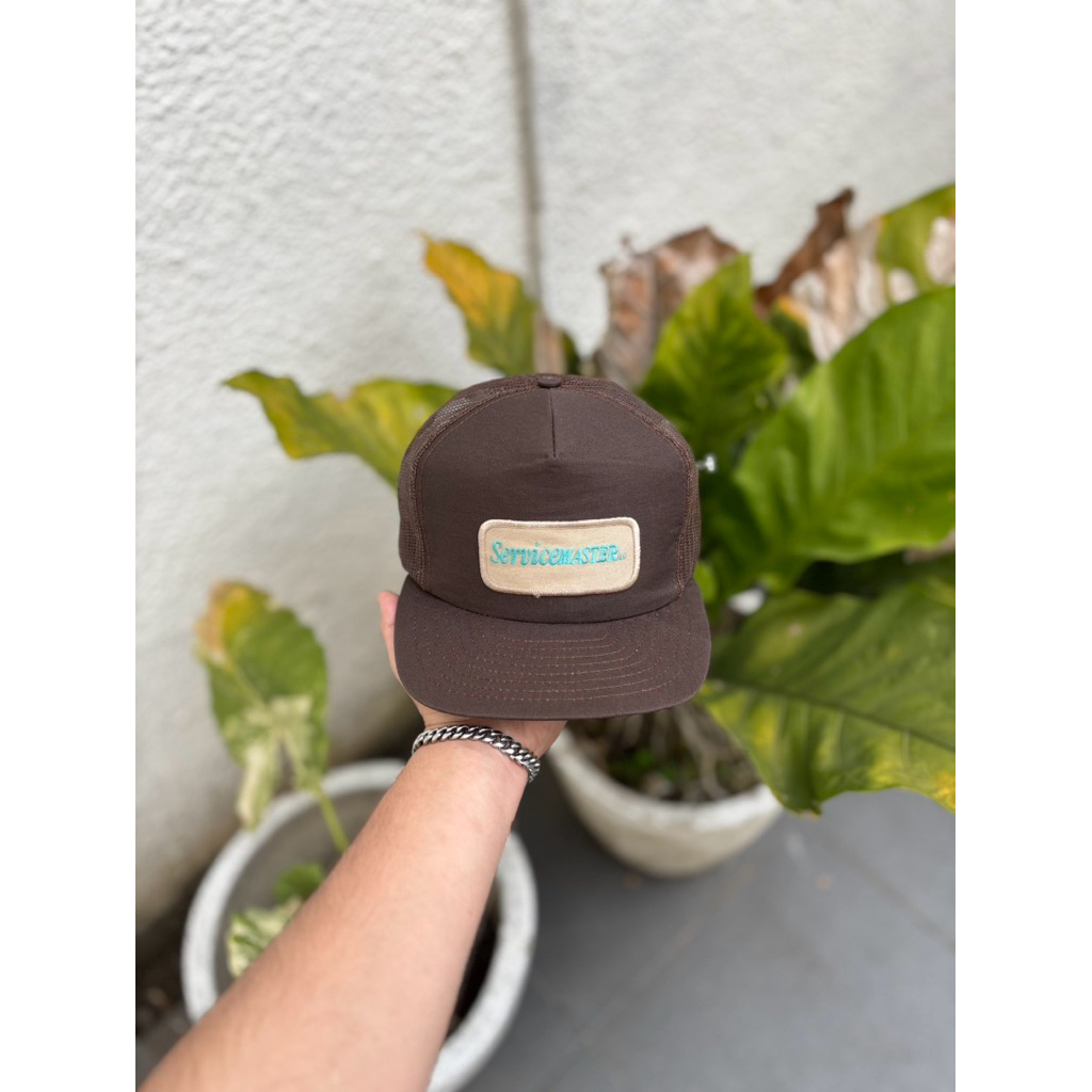 Topi Vintage Patch Trucker Louisville USA