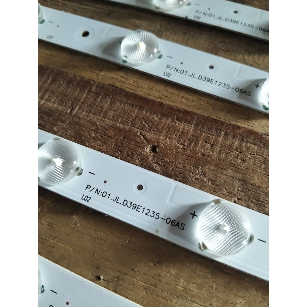 Lampu Backlight Polytron PLD40T851