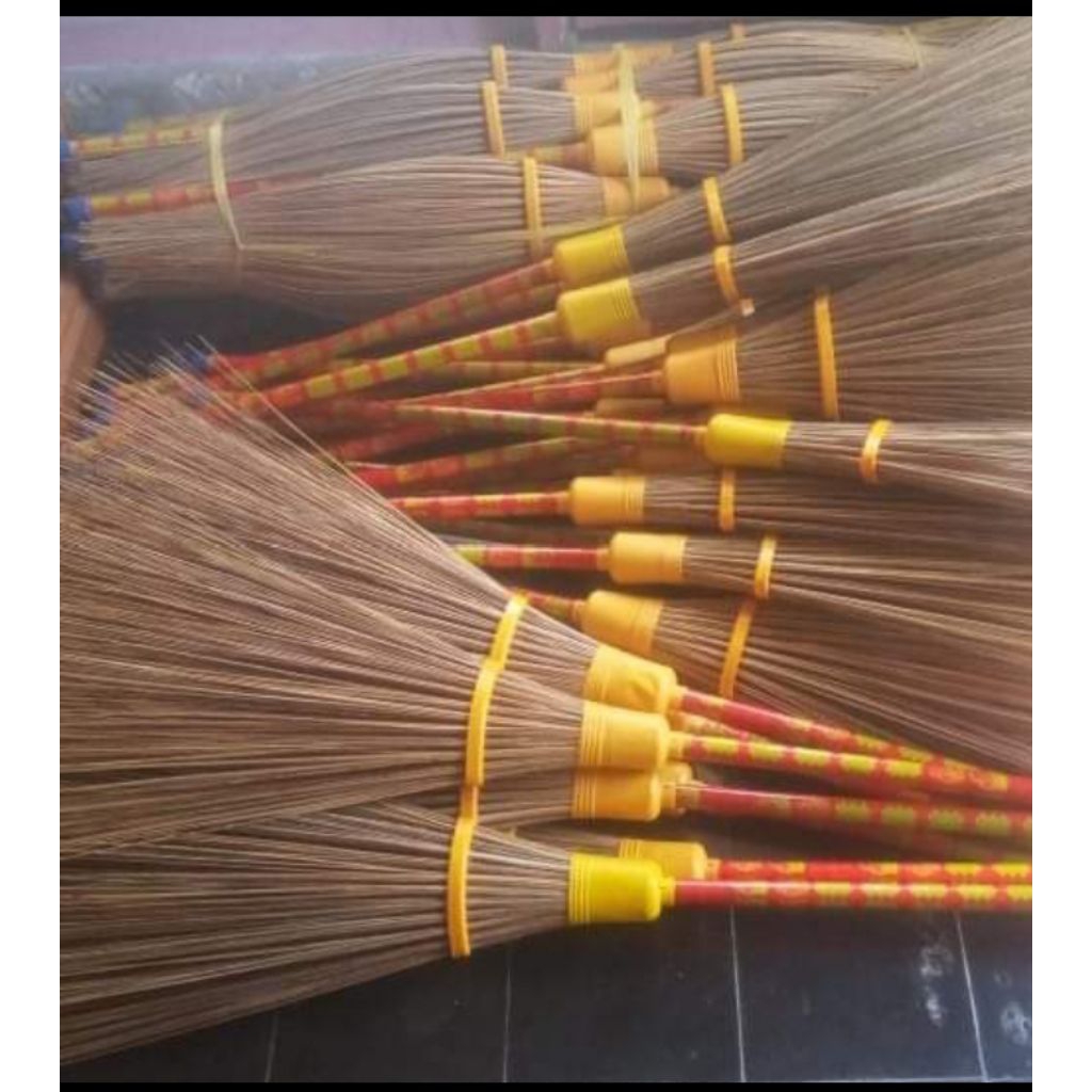 sapu lidi halaman lakop oval/bulat,lidi coklat