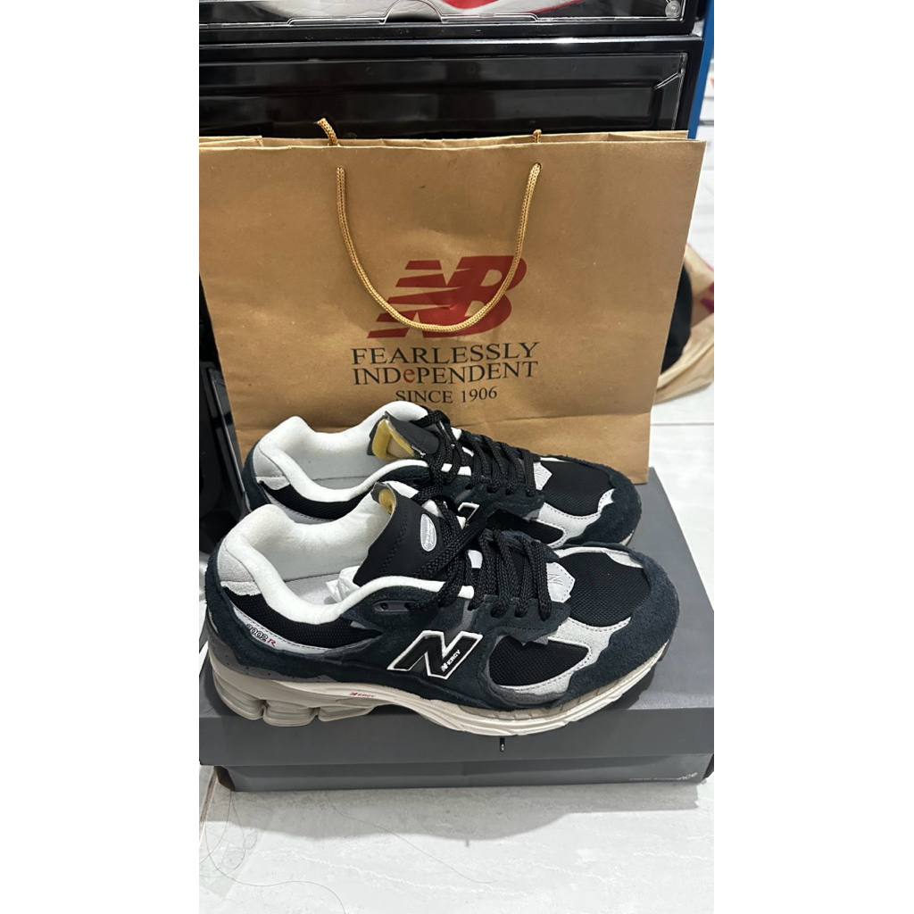 newbalance 2002R