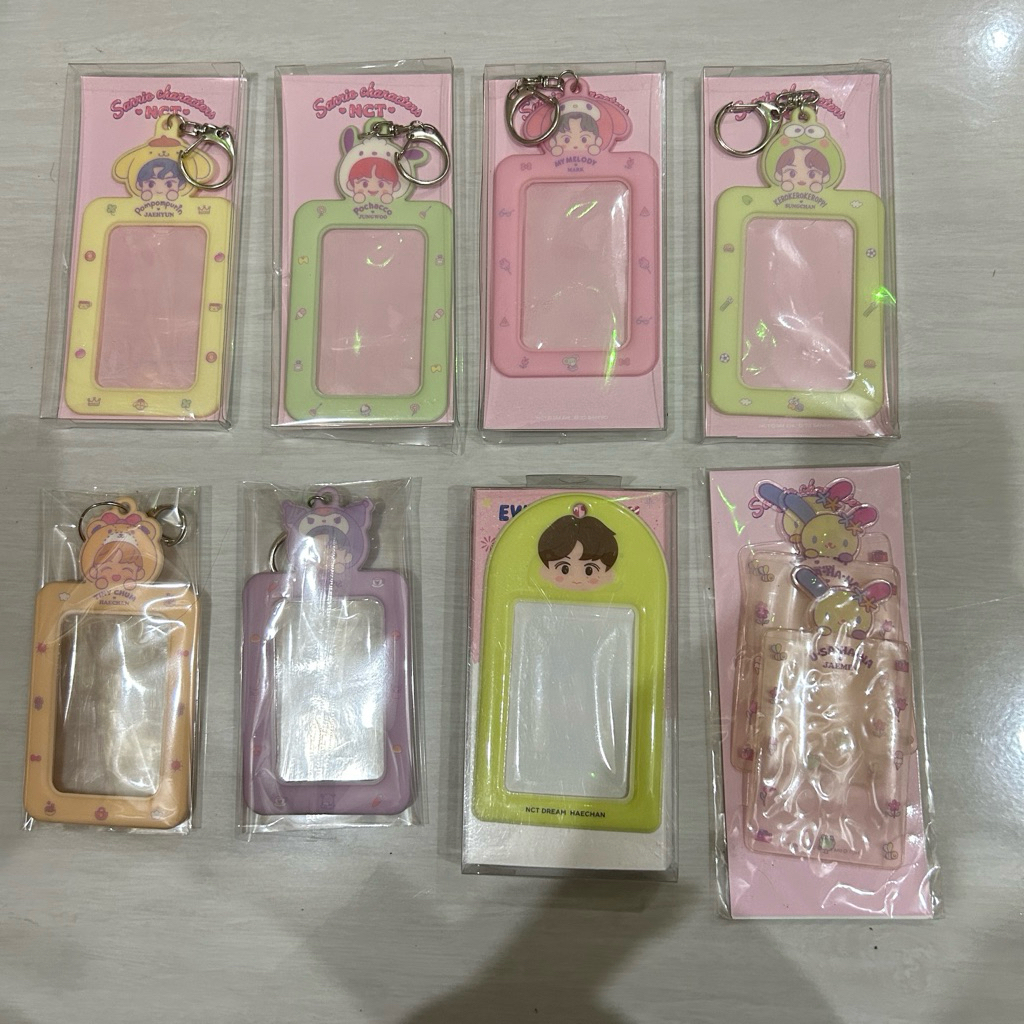 CARD HOLDER SANRIO NCT JAEHYUN DOYOUNG JUNGWOO MARK HAECHAN SUNHCHAN (baca desk)