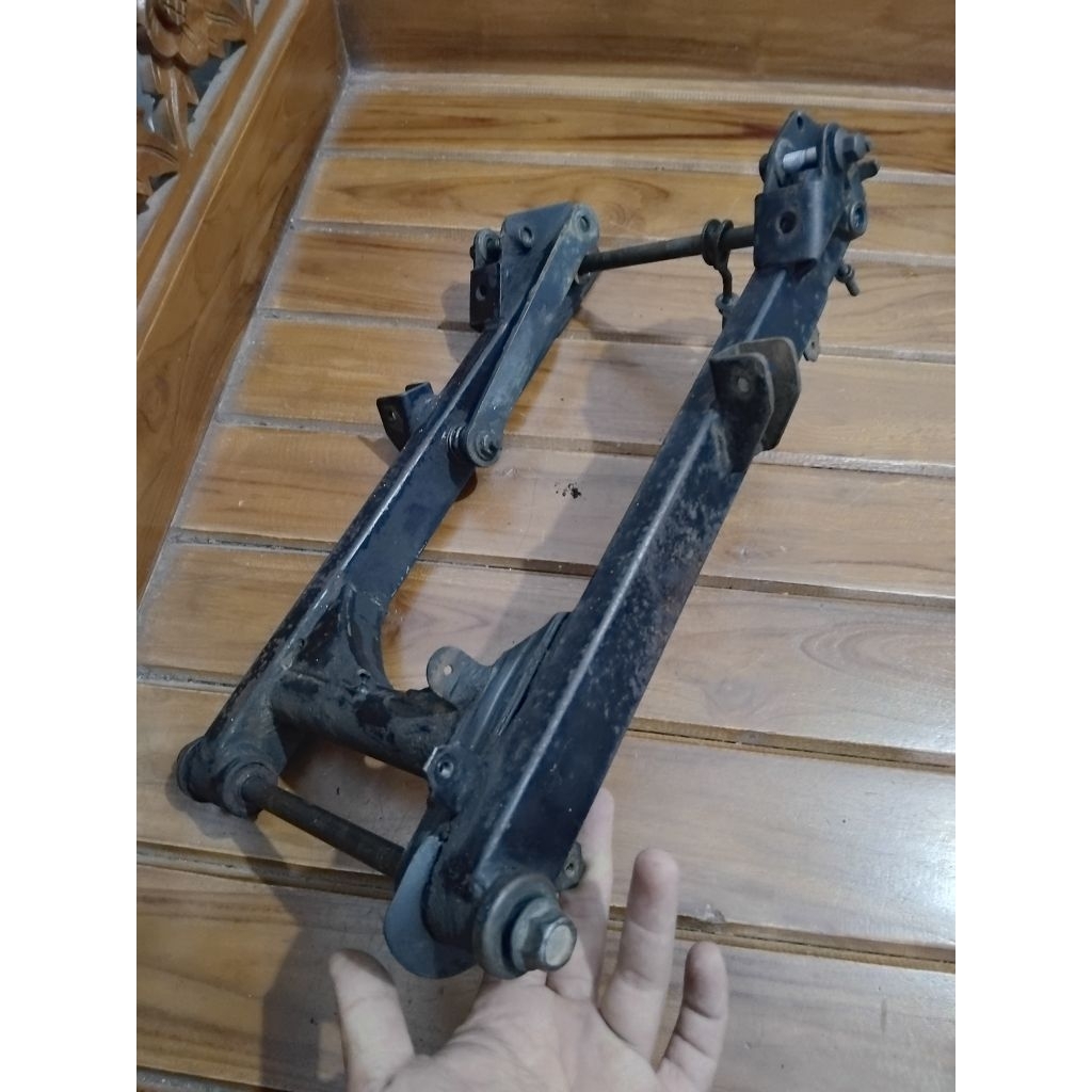 arm/swing arm/capit udang yamaha alfa original copotan