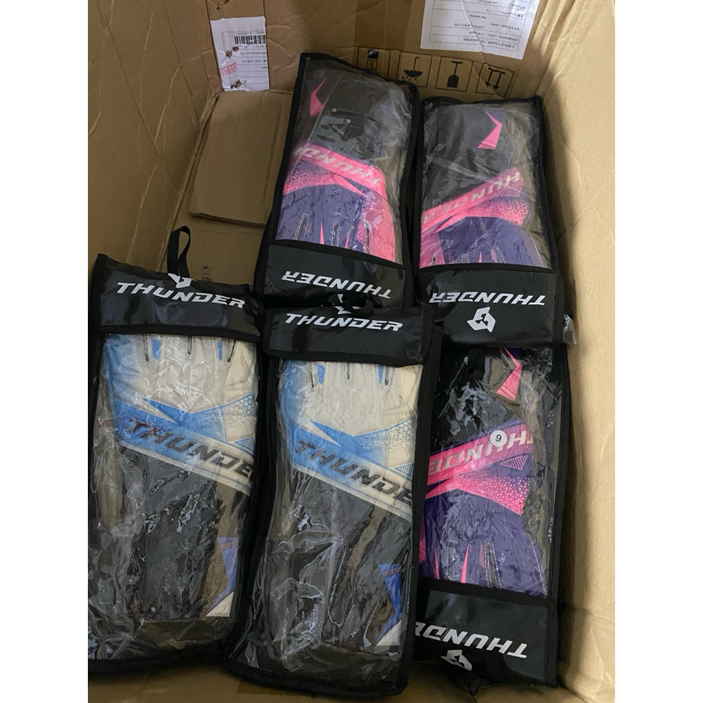 Sarung Tangan Kiper Thunder Rijek Minus Reject