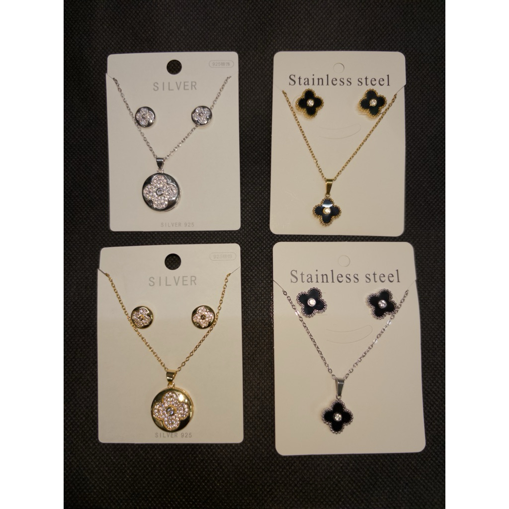 Set Kalung & Anting Clover Black Gold