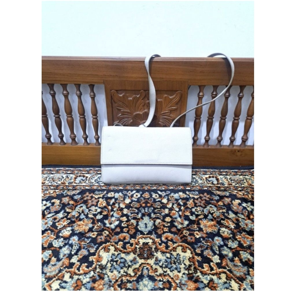 Tas sling bag uniqlo