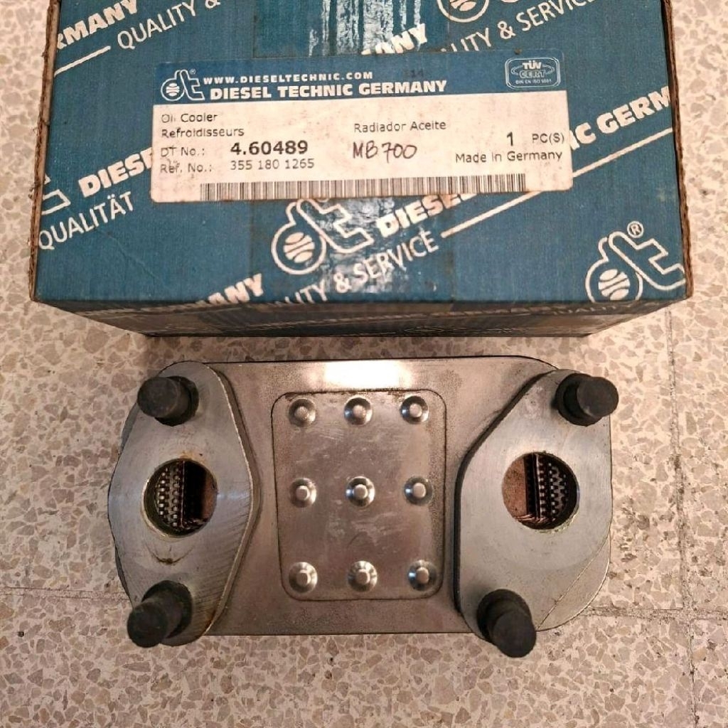 Element Oil Cooler Mercy OM352 / OM355  / OM 364 / MB700 / MB 800 / Mercy 917 Truck DT GERMANY 355 1