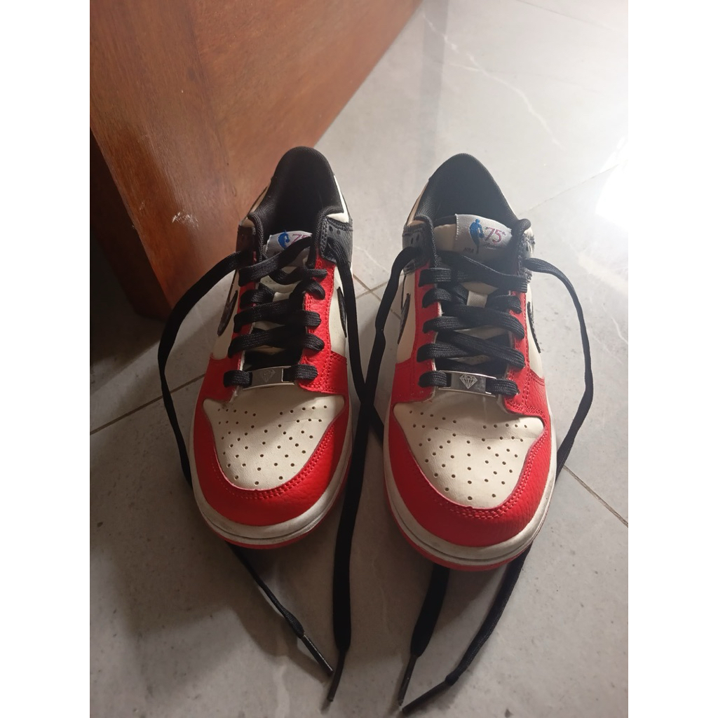 Nike Dunk Low NBA 75th Annigersary Chicago GS Women